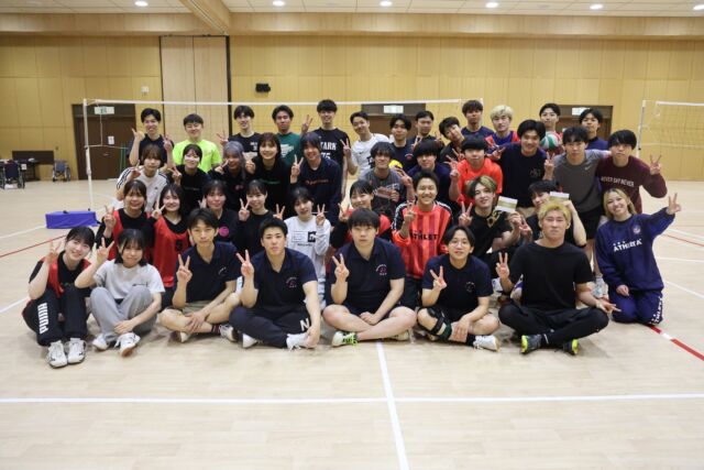 先日、スポーツ大会を開催しました！4年生を中心にスポーツが好きな学生が集まり6チームに分かれてバレーボール🏐を行いました！🔥🎉優勝したチームには豪華景品も！🥰参加した皆さん、お疲れ様でした！😊#岡山イセン大 #スポーツ大会 #理学療法 #作業療法 #バレーボール