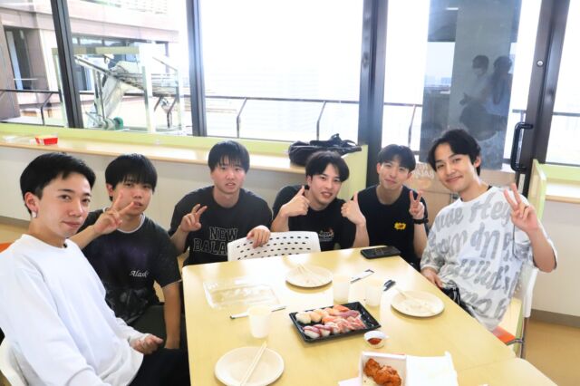 7月2日、学友会主催の「国試応援会」が開催！
グループで国試問題に挑戦したり、美味しい食事を楽しんだり。
全員合格を目指して励まし合う姿が熱気に満ちた素晴らしいイベントでした✨ 

#岡山イセン大 #理学療法 #作業療法 #国家試験 #学友会 #応援会