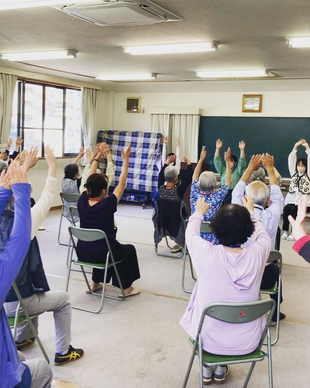 作業療法学科3年生が、大学近くの公民館で行われたサロン活動をご紹介🌸

作業療法学科3年制が、月1回の実習の一環で、地域の高齢者の皆さまと楽しいレクリエーションを通じて交流しました😊

#作業療法 #作業療法士 #岡山イセン大 #リハビリ #地域　#専門職大学
