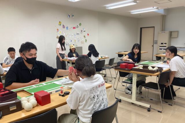 作業療法学科3年生、4年生で、実習前合同演習を行いました。
　臨床実習での様子の共有や、評価実技の演習、MTDLP事例の発表やMTDLP演習など。
　今後実習に臨む上で、大切なポイント（対象者の文脈の聞きとりや対象者にとって重要で意味ある作業の実践についてなど）を共有する貴重な機会となりました。

#岡山イセン大 #作業療法士 #作業療法